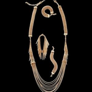 Elegant Gold Jewelry Set